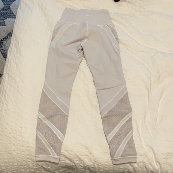 Lululemon Wunder Under Tight 25” Lace - Picture 5 of 6